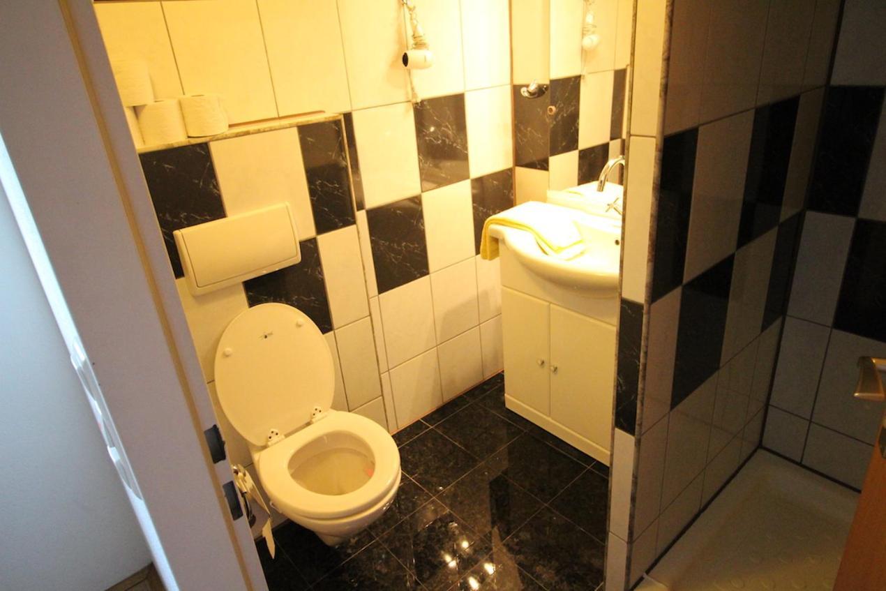Apartments Helena Zadar Врси Экстерьер фото